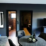 House Of Silence Apartman *