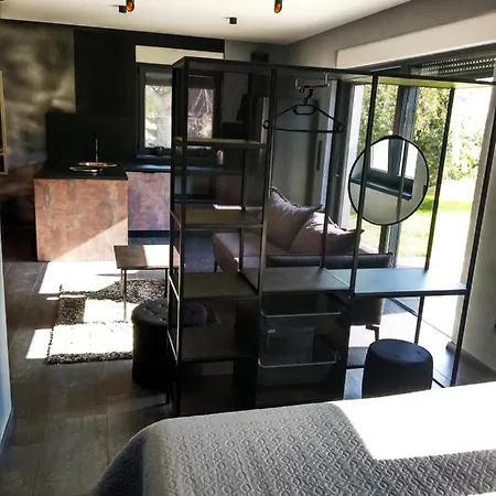 House Of Silence טרוגיר